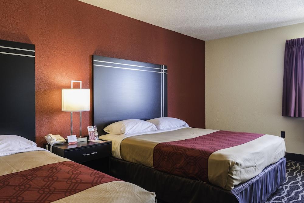Econo Lodge Cleveland Southeast - Kent Стритсборо Экстерьер фото