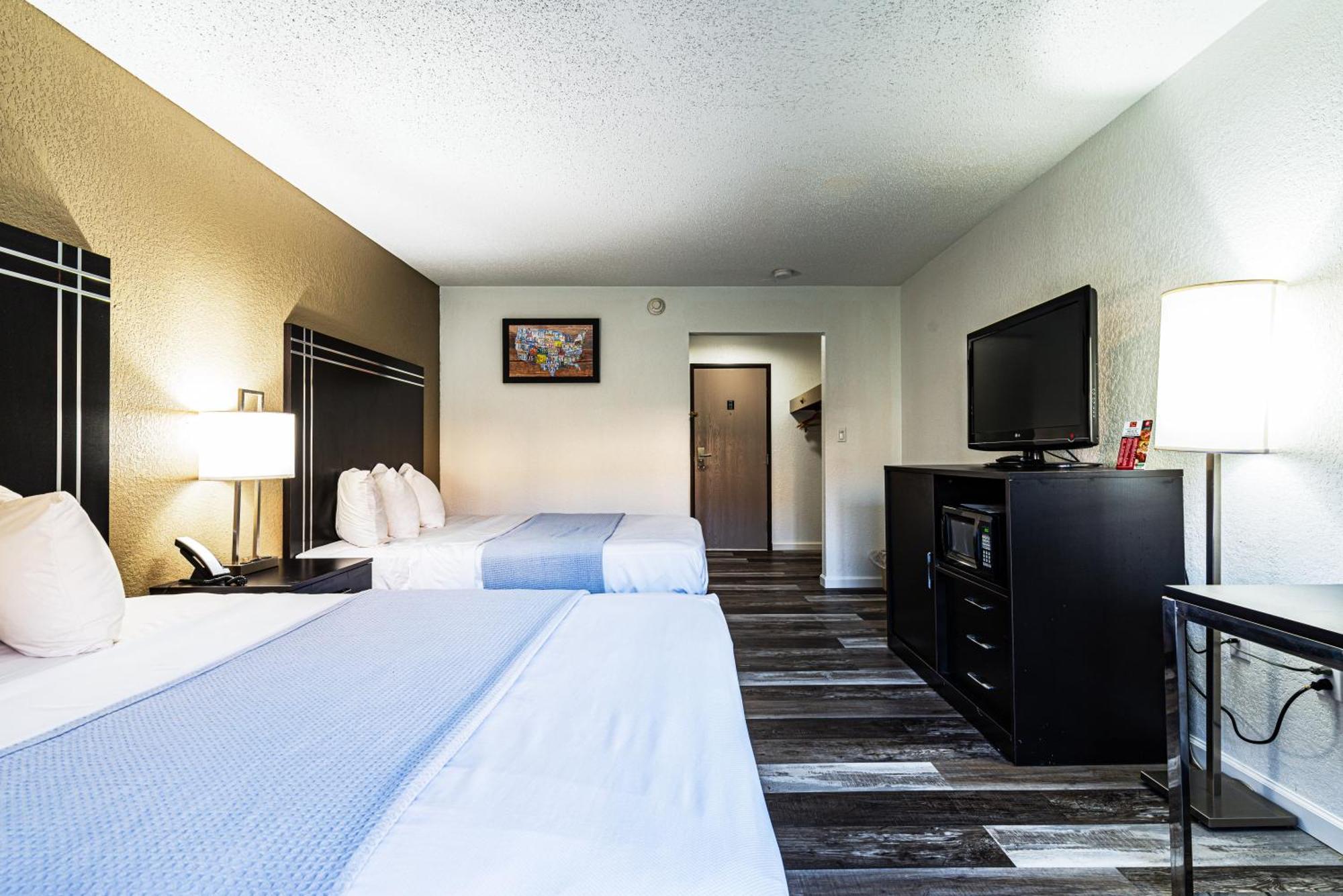 Econo Lodge Cleveland Southeast - Kent Стритсборо Экстерьер фото