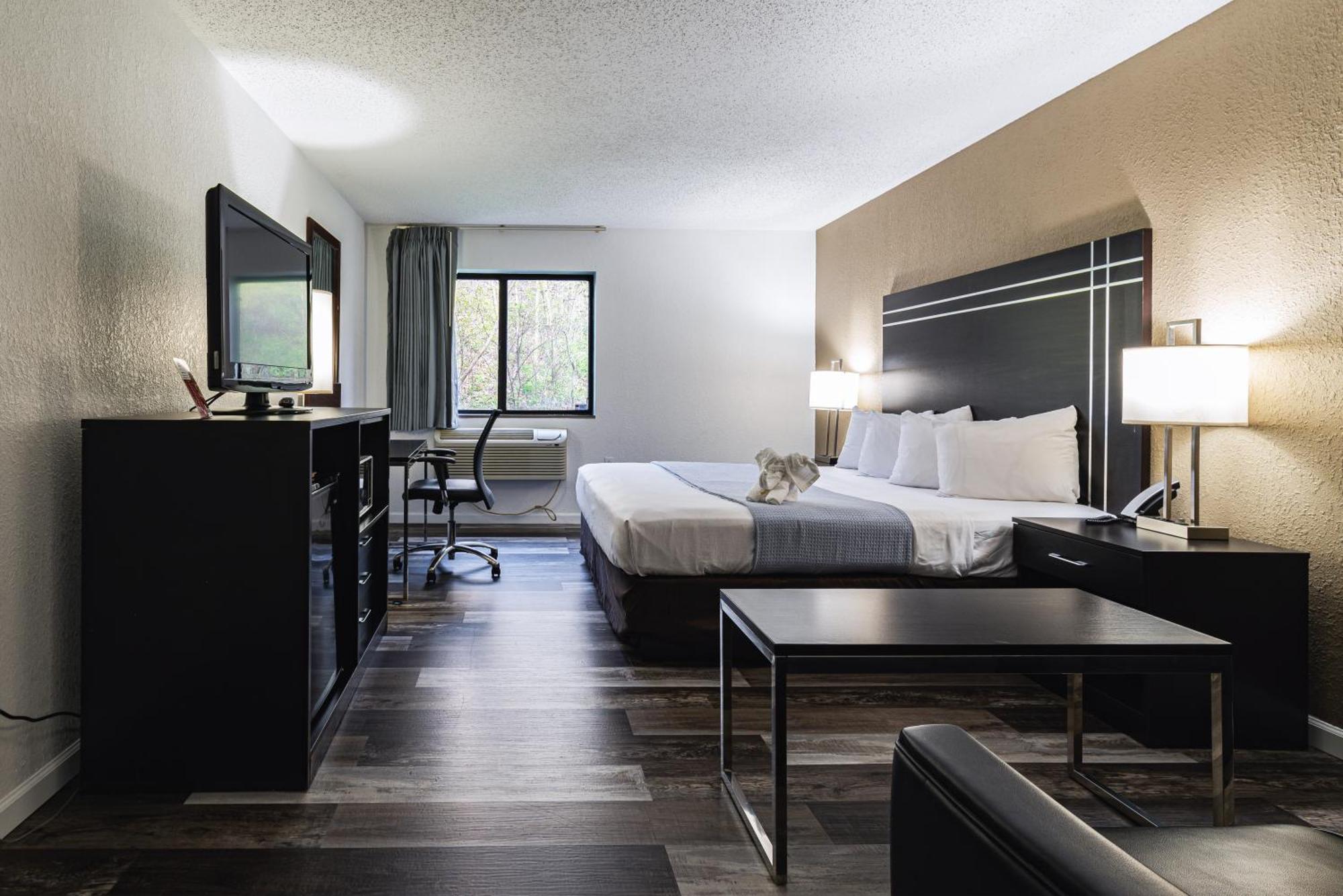 Econo Lodge Cleveland Southeast - Kent Стритсборо Экстерьер фото
