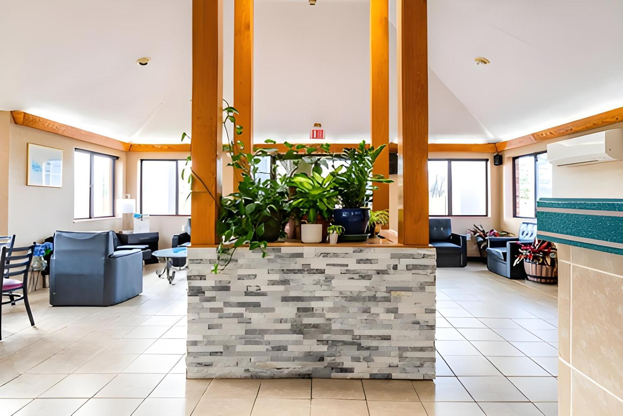 Econo Lodge Cleveland Southeast - Kent Стритсборо Экстерьер фото
