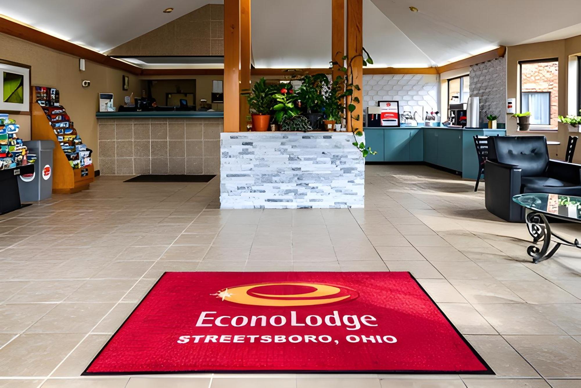 Econo Lodge Cleveland Southeast - Kent Стритсборо Экстерьер фото