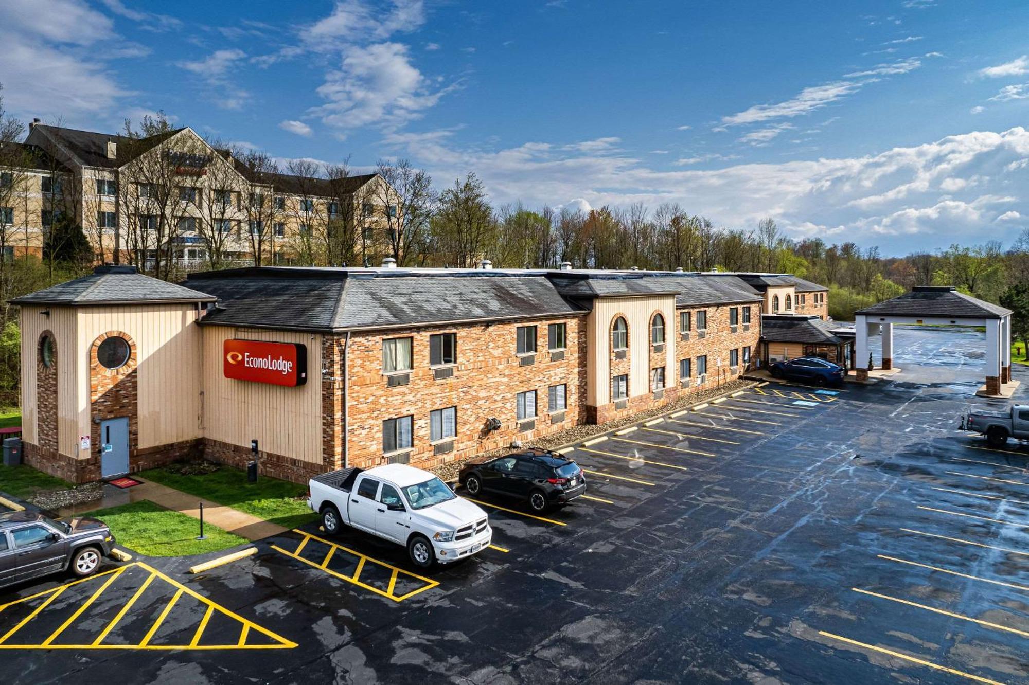 Econo Lodge Cleveland Southeast - Kent Стритсборо Экстерьер фото