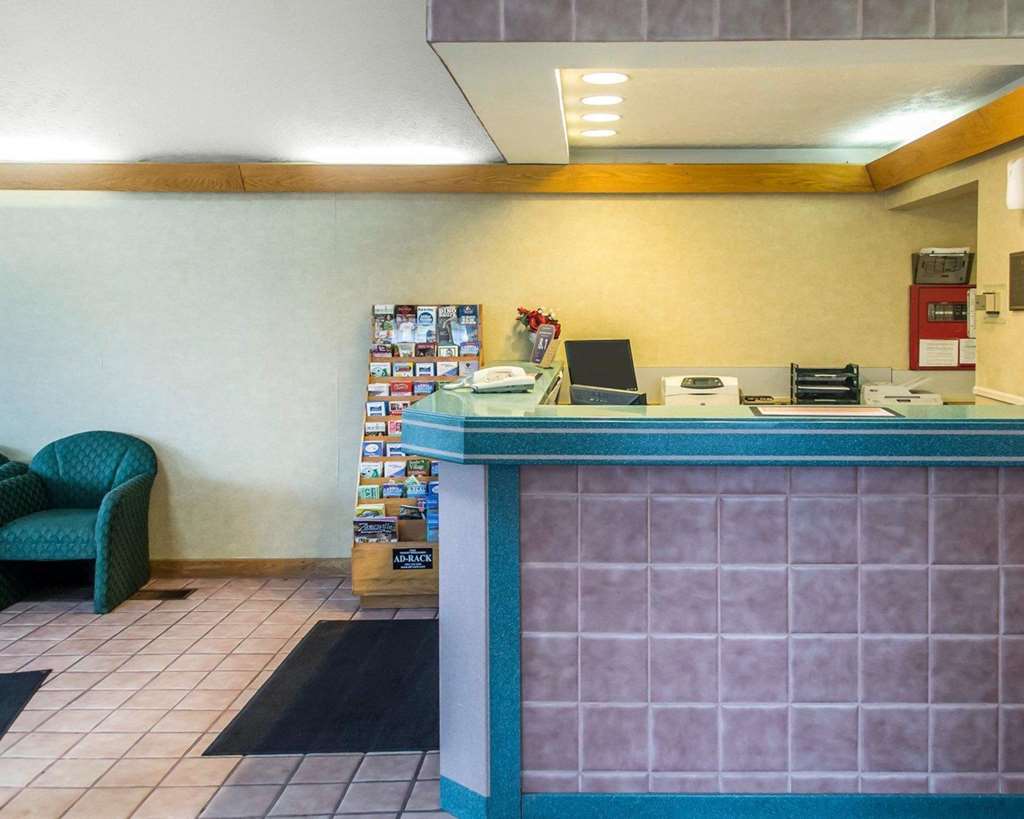 Econo Lodge Cleveland Southeast - Kent Стритсборо Интерьер фото