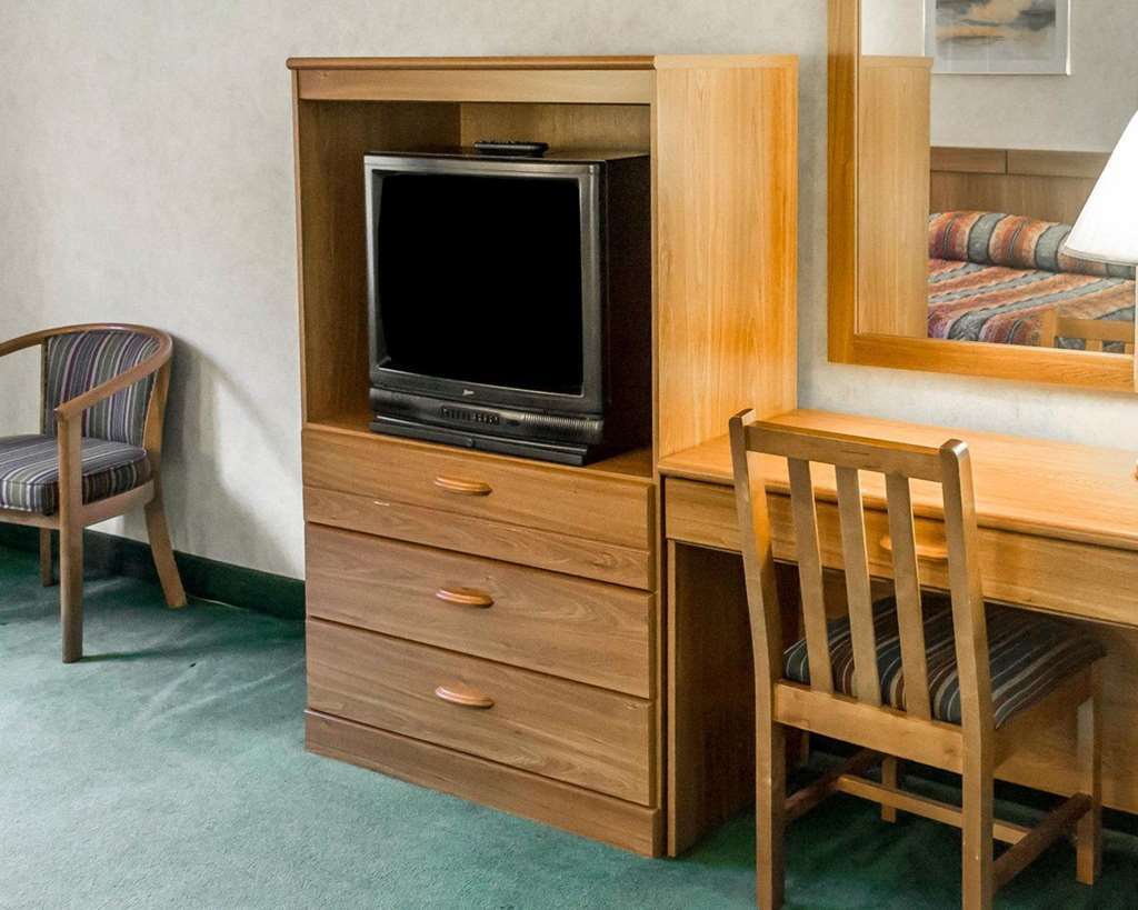 Econo Lodge Cleveland Southeast - Kent Стритсборо Номер фото